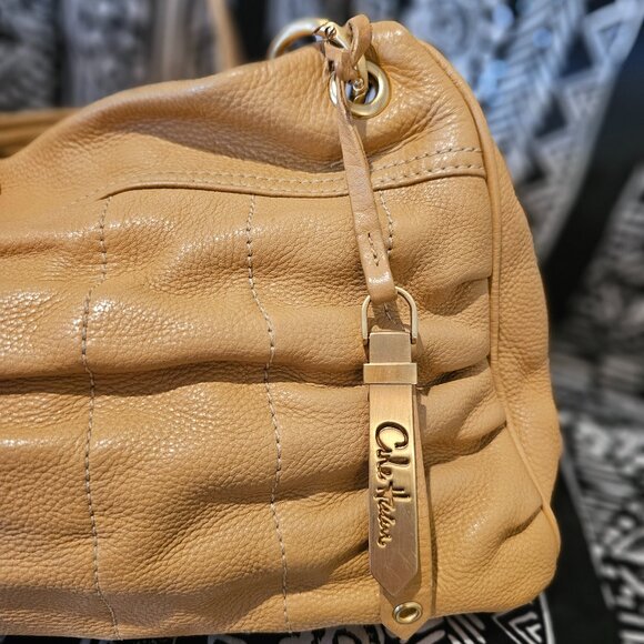 COLE HAAN Ruched Pebble leather top zip East West Shoulder Bag Beige w gold hw - Picture 4 of 13